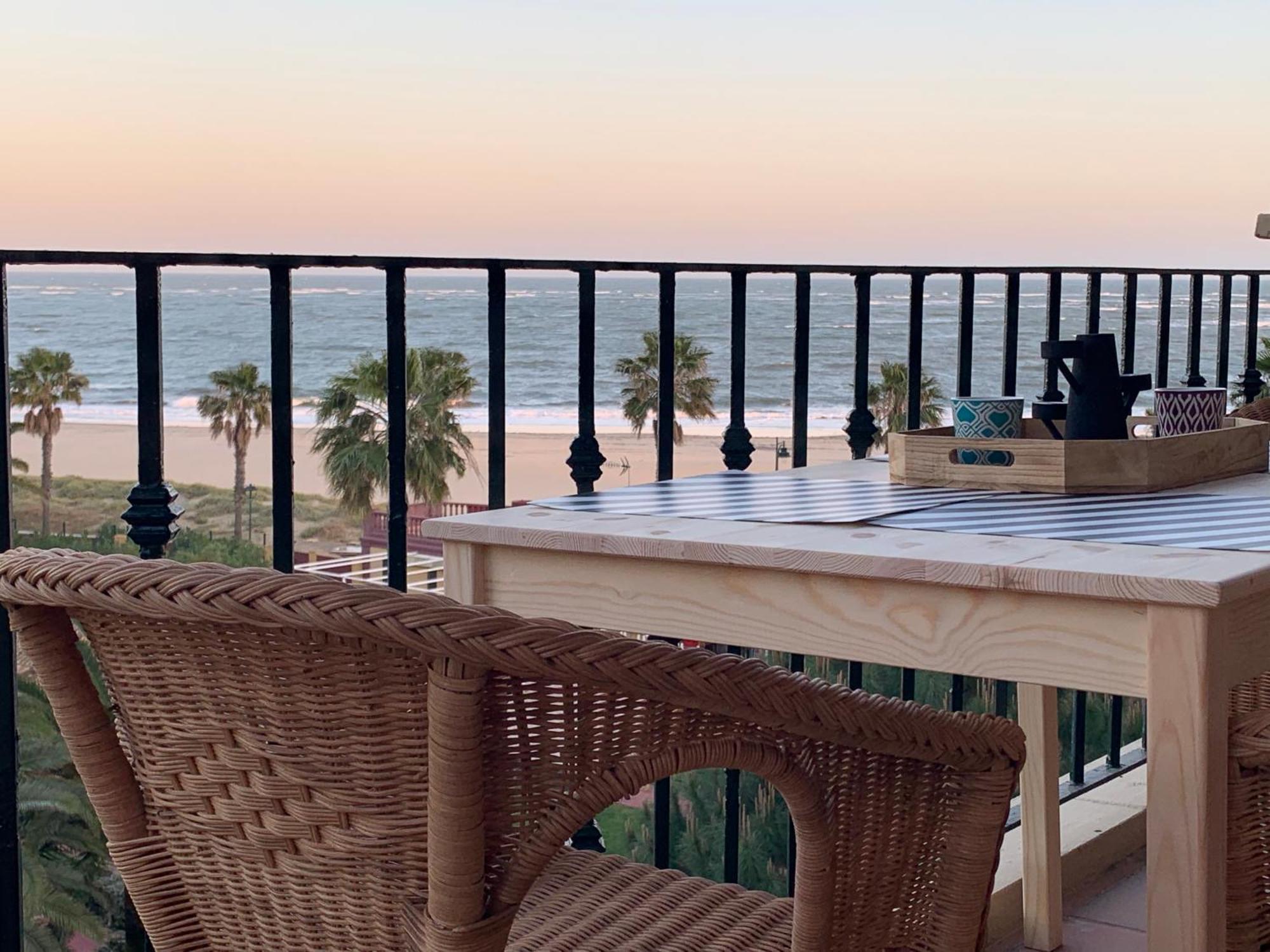 Mirando Al Mar. Primera Linea De Playa Исла-Канела Экстерьер фото