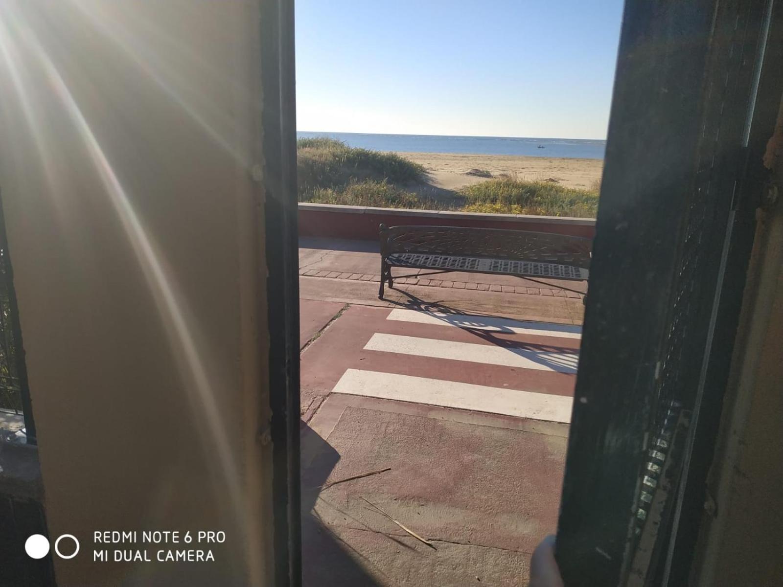 Mirando Al Mar. Primera Linea De Playa Исла-Канела Экстерьер фото
